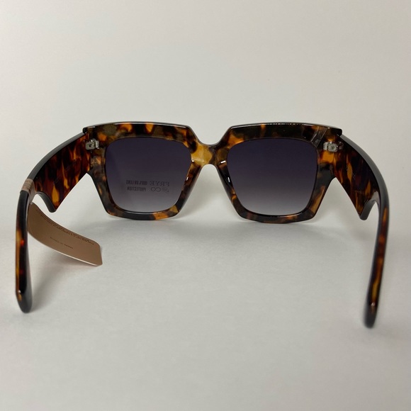 Frye & Co Oversized Square Dark Gradient Lens Sunglasses Tortoise Brown - Picture 7 of 8